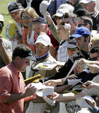 Phil Mickelson Signing Autographs