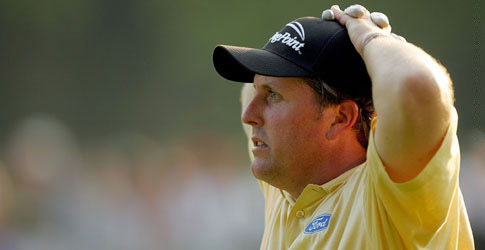 Mickelson holding head in deafeat