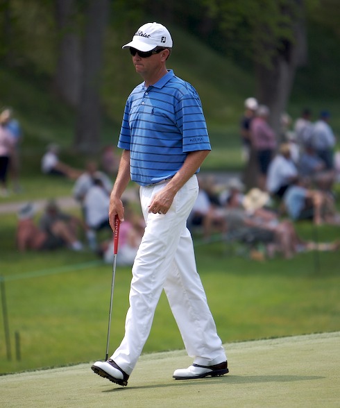 2K7 Memorial Davis Love III Walking
