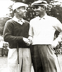 Jack Fleck and Ben Hogan shake hands