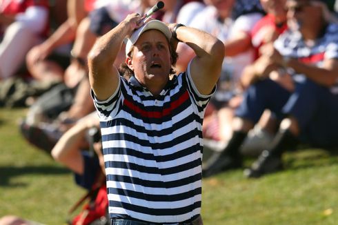 Phil Mickelson expresses disappointment during the singles match of the 2012 Ryder Cup